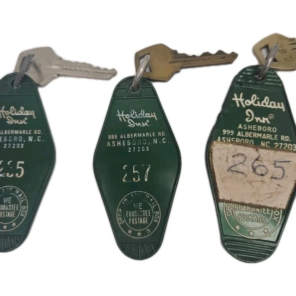 Vintage Hotel Motel Room Keys and Fob‎ Holiday Inn Asheboro NC 235 257 265